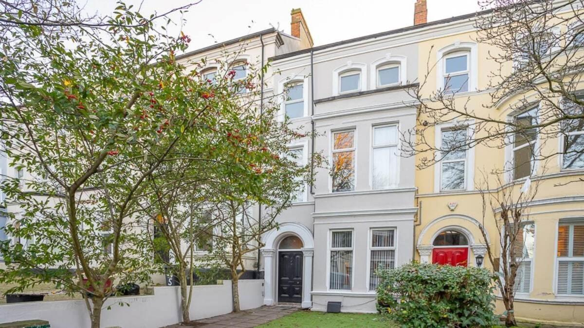 Modern 2 Bdr Apartment At Queens By Belfast City Breaks Bilik gambar